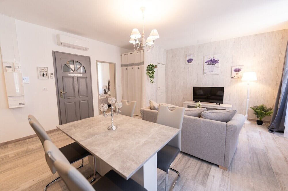 Riez Apartment | Charm and Character in the Heart of riez