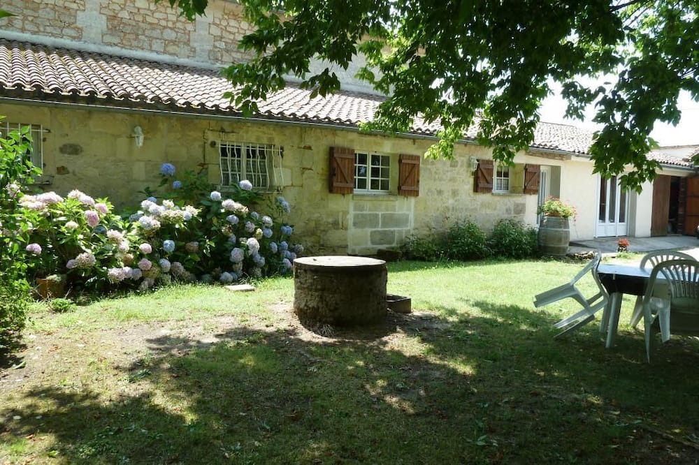 Tizac-de-Lapouyade House | Gite de la Broitelière
