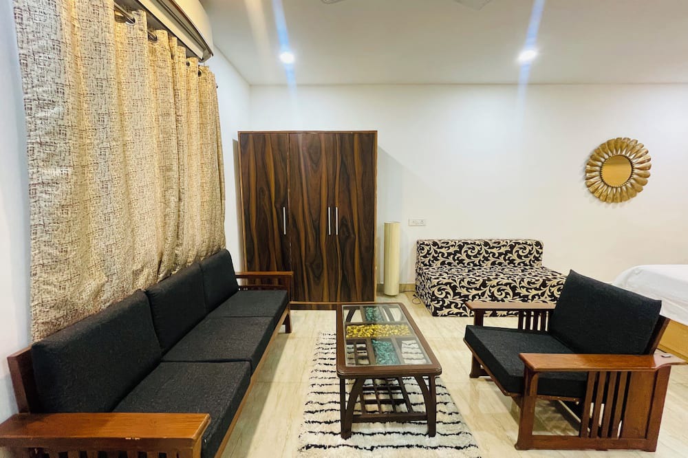 Sector D Villa | Charming 3-Bedroom Villa By Sun N Shade Homes Near Delhi Airport