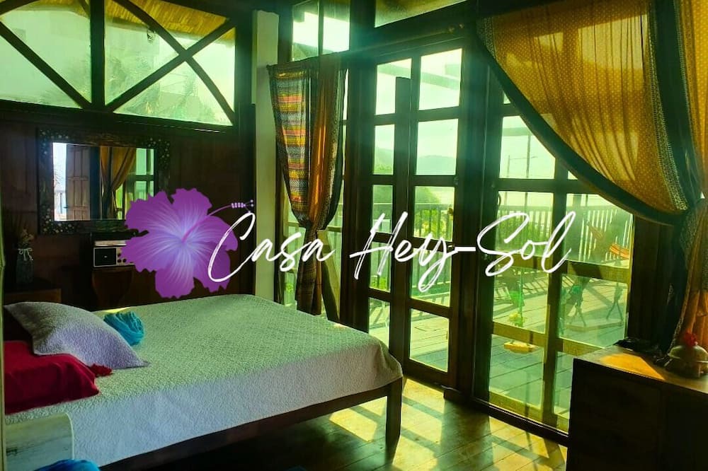 Bahia de Caraquez Apartment | In front of the sea, bicycle room. House hey-sol