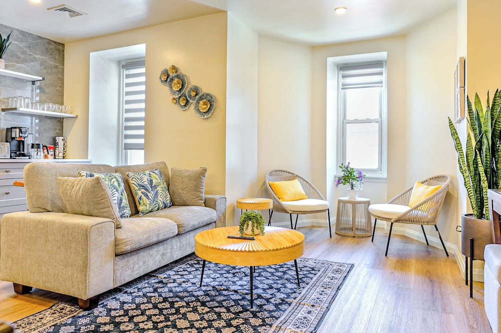 Logan Square Apartment | 5 Star Art District Haven–Walk to Top Attractions!