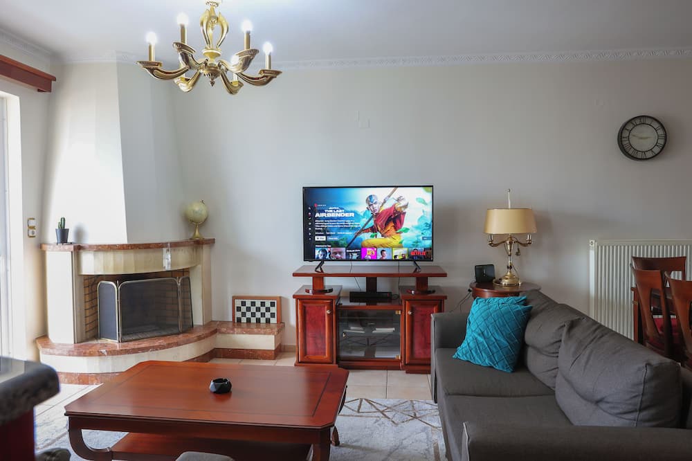 Sparta Apartment | Spartan 5th floor Apartment