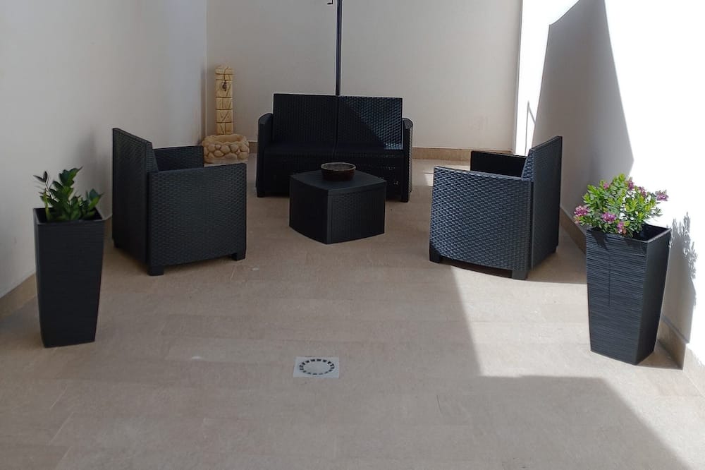 Albergheria Apartment | Short-term rentals Yris House structured new a few meters from the historic center