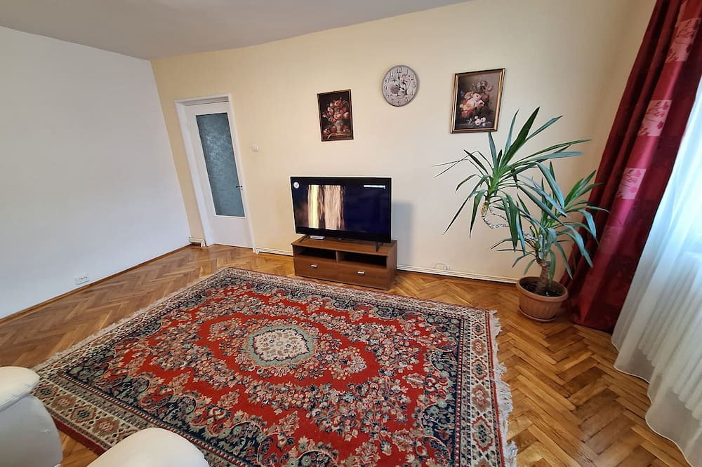 Center Apartment | Charming 2-bedroom apartment in fabulous Sibiu with WiFi
