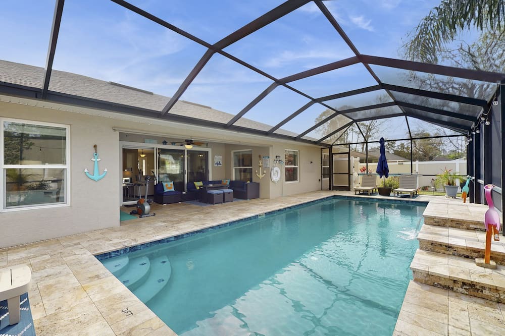 Palm Coast House | Luxury home with private pool, washer/dryer, ping pong table, and bikes