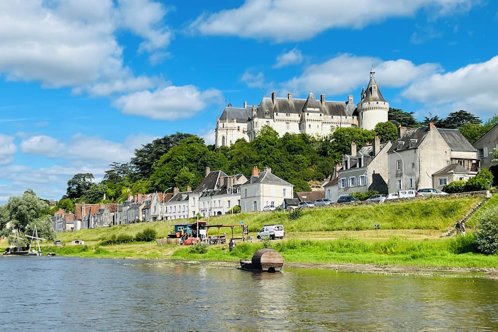 Chaumont-sur-Loire Apartment | Apartment with splendid view of the Loire and Château de Chaumont sur Loire