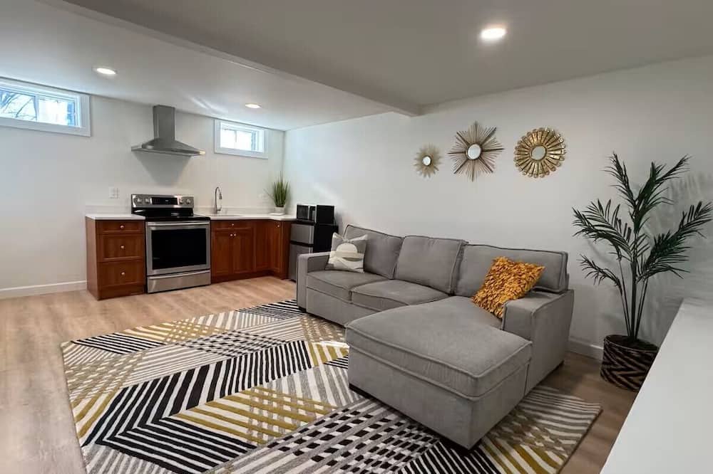 Woburn Apartment | Newly Finished Guest Haven in Woburn