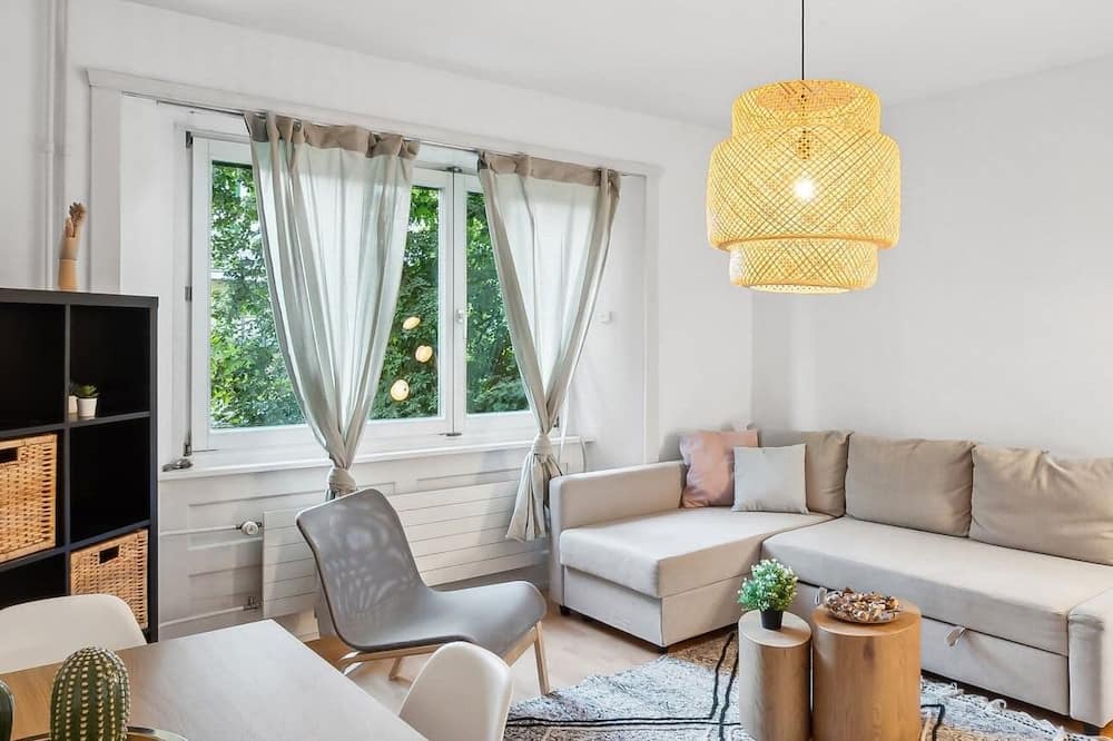 Seebach Apartment | Basic 3BR Flat with Balcony in Zurich