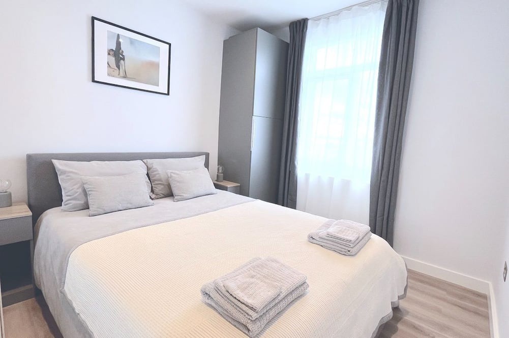 Higham Hill Apartment | Cosy Flat near Central London-Ideal for weekend breaks, long stays and commuters