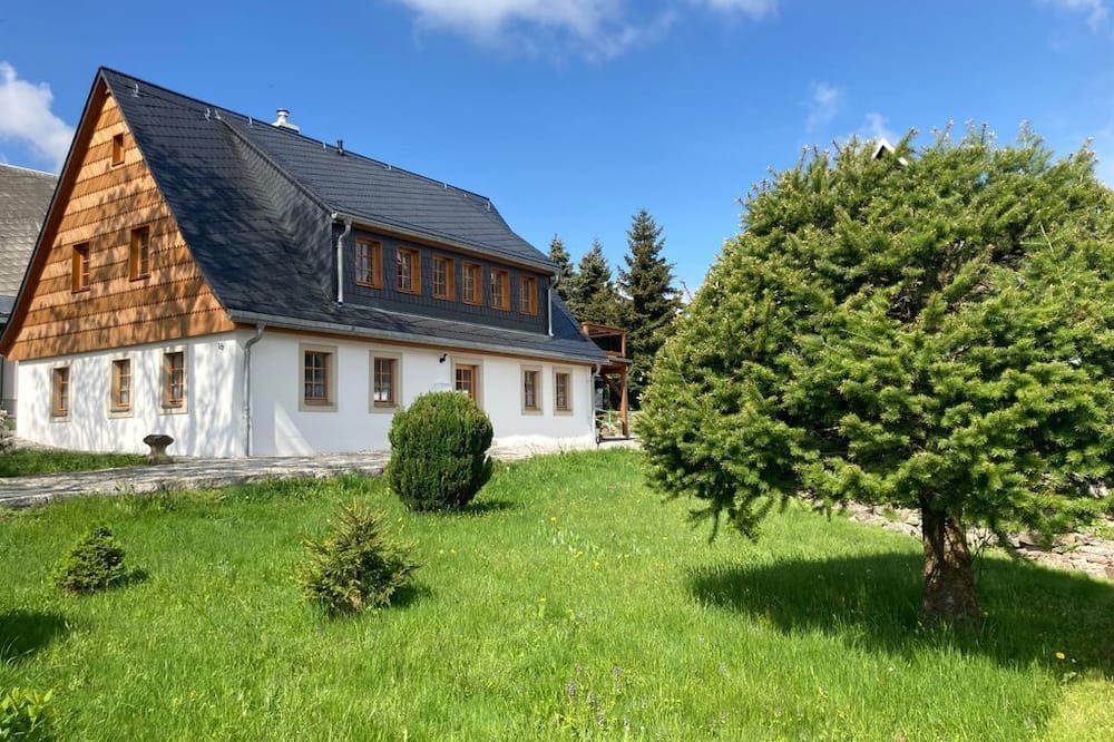 Georgenfeld House | Erzgebirgshaus Zirbenliebe - Holiday home