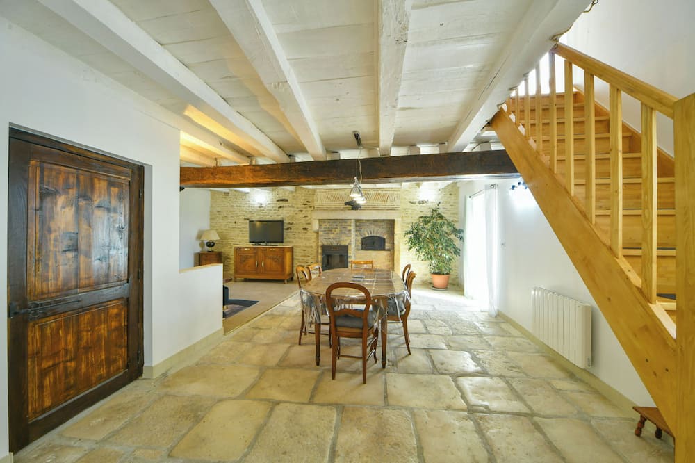 Saint-Symphorien House | Spacious and comfortable cottage in the South Berry countryside