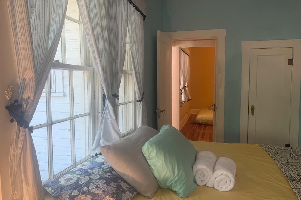 Dade City House | Charming 2-bedroom estate with WiFi, AC in delightful Dade City