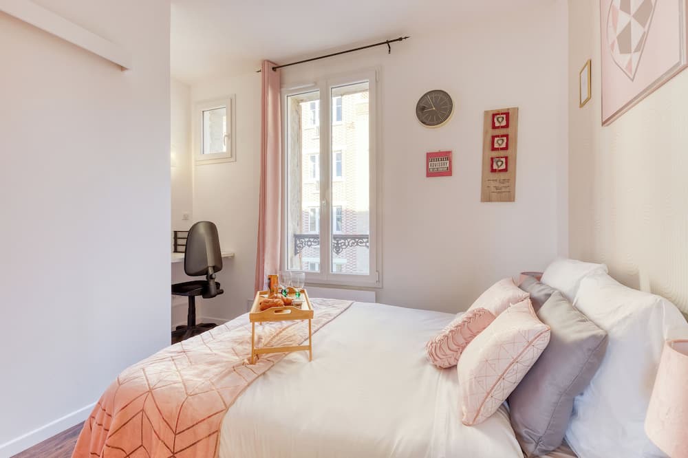 Ivry-port Apartment | T2 little pink nest