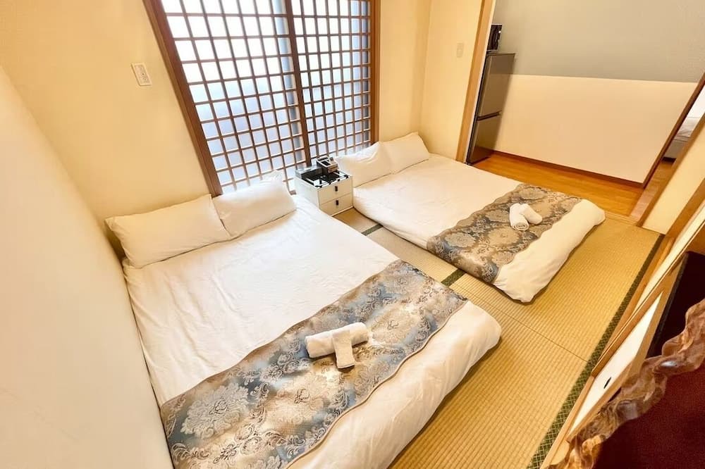 Hyakunincho Apartment | Takadanobaba 101, centrally located in Shinjuku-ku.
