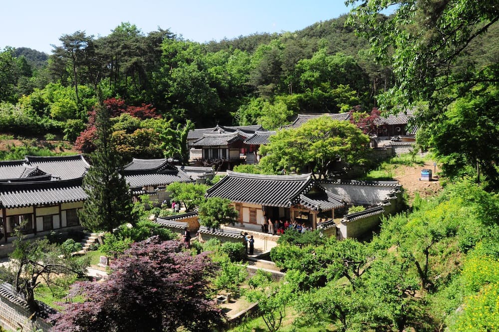 Andong Apartment | 3-bedroom apartment in Andong, family-friendly, 10min from the stations.
