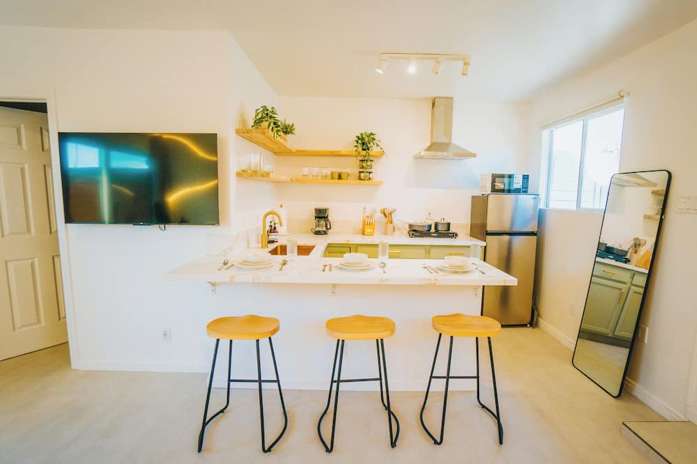 Rowland Heights Apartment | Modern & Elegant Studio Retreat