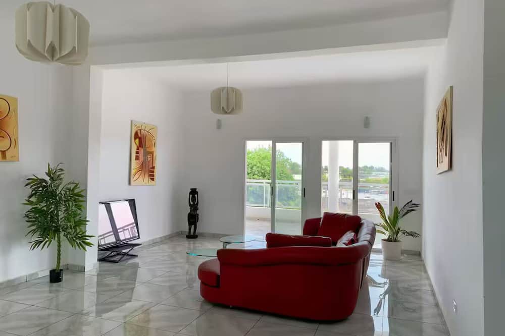 Assinie Bed & Breakfast | Chambre Iris: idyllic setting with breakfast
