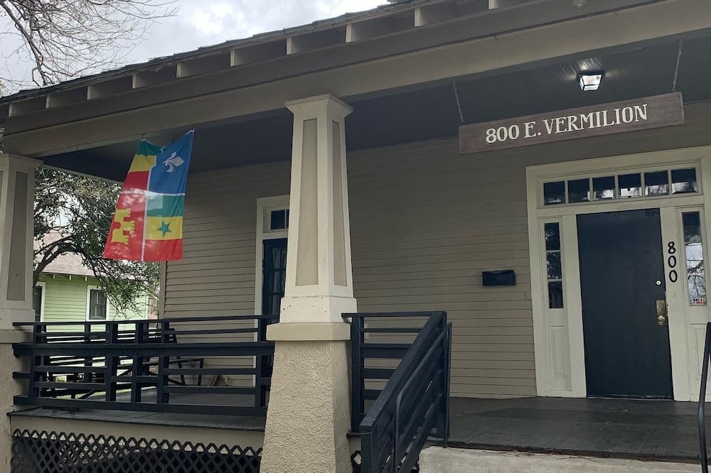 Freetown - Port Rico House | Downtown Historic home steps away from Festival International