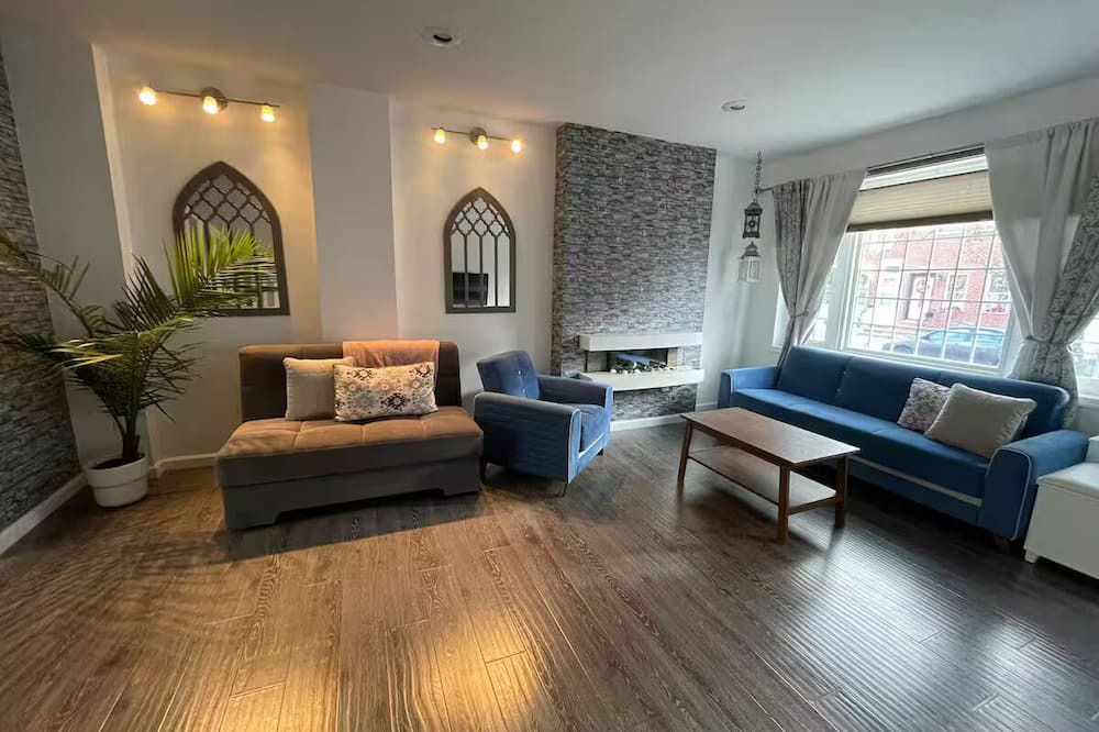 South Philadelphia House | Charming South Philly Home