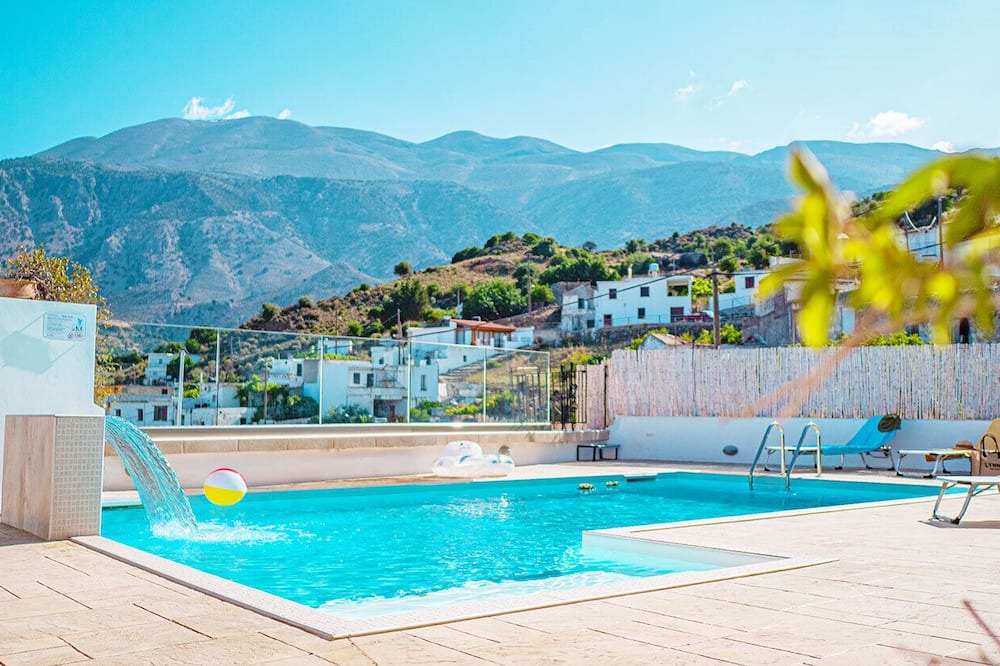 Kouroutai Apartment | Papoura Pool Apartment