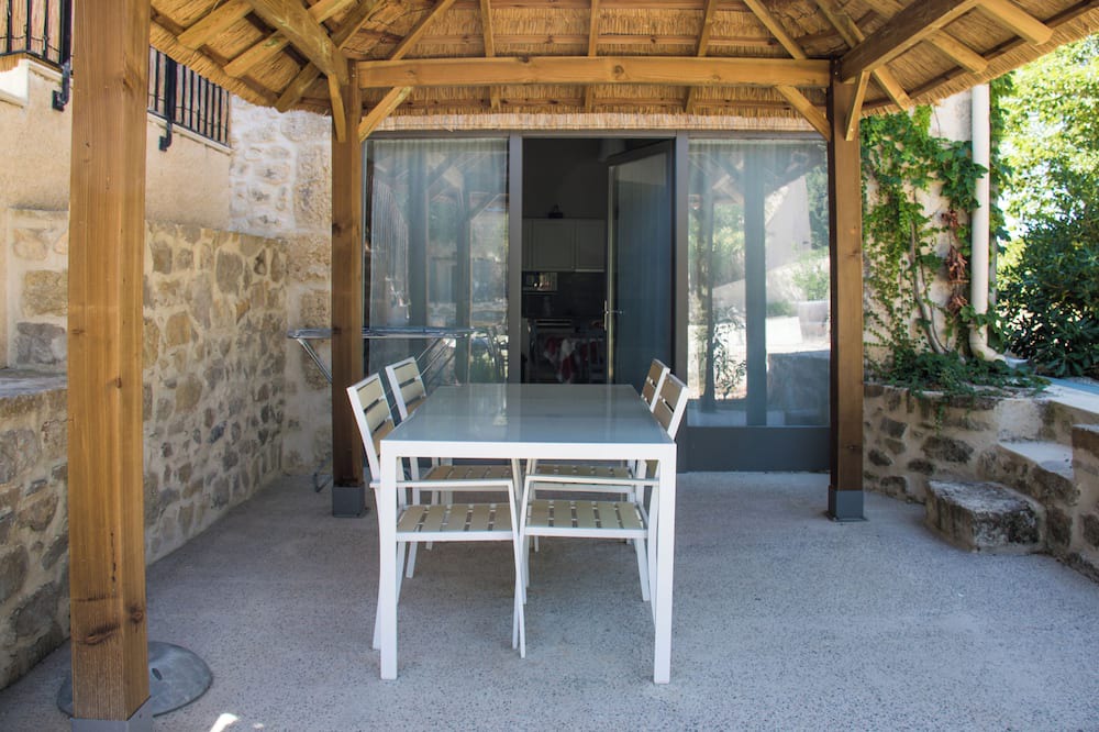 Montagnac Villa | Experience the art of well-being in a refined, soothing setting, ideal for families.