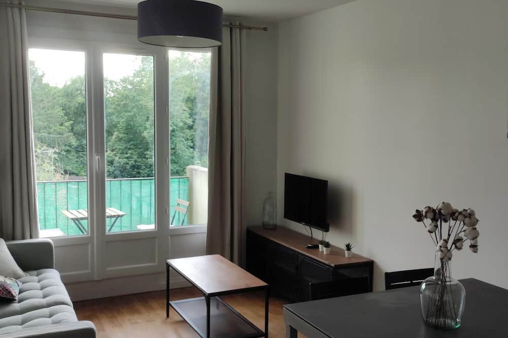 Gaudiniere Apartment | Bright apartment - park view