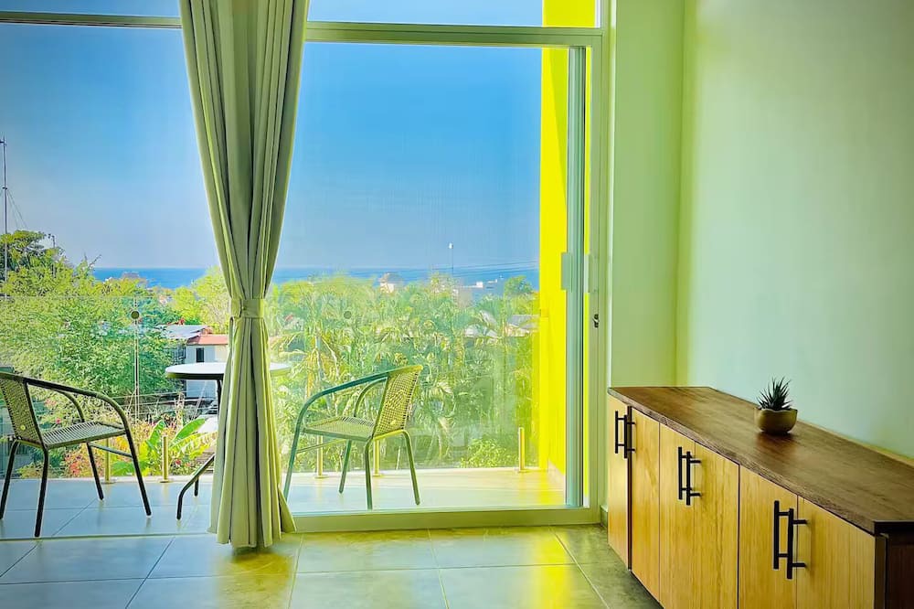 Bacocho Apartment | 304 Room With Balcony And Beautiful Ocean View