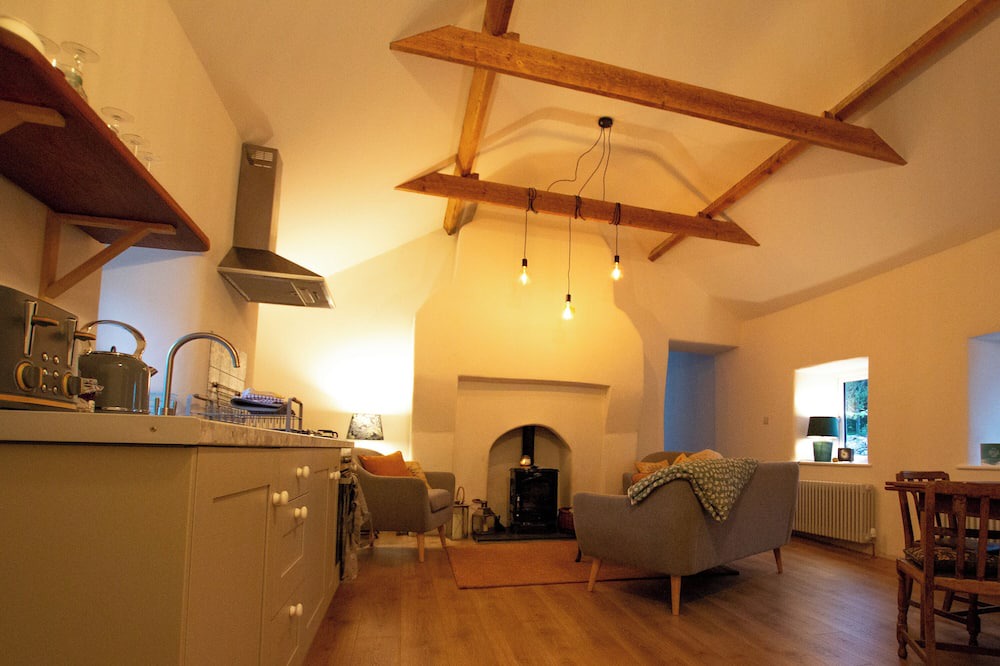 Carndonagh Cottage | A beautiful, tastefully restored Irish cottage, in the centre of Inishowen.
