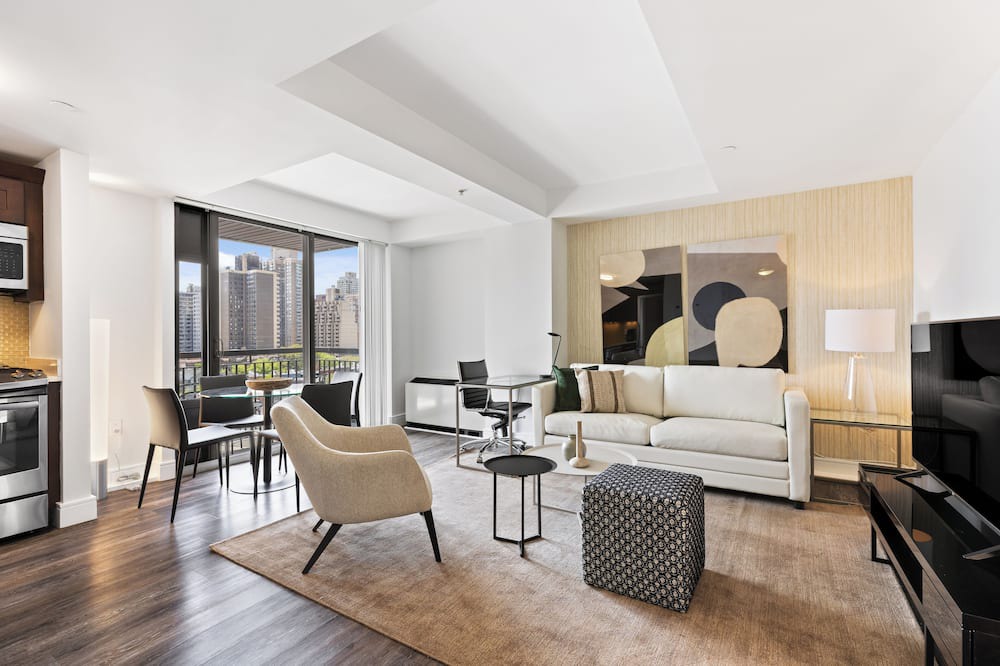 Upper East Side Apartment | Luxury Two Bed With Private Balcony on the UES