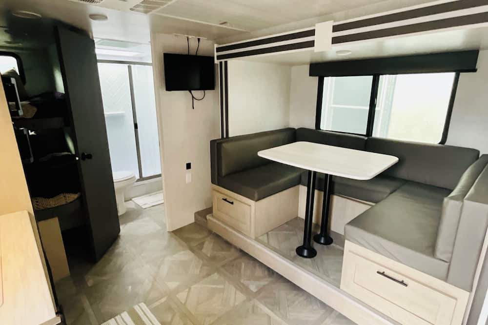 Brentwood House | RV in Marvelous Brentwood with AC, WiFi, toiletries