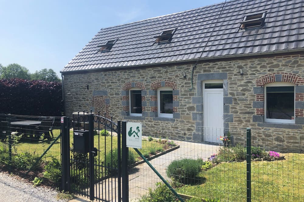 Sivry-Rance House | 3 épis gîte in the heart of nature, with playroom, ideal for families