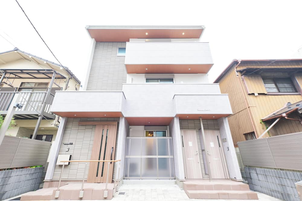 Nishikoiwa Apartment | Sunny Court