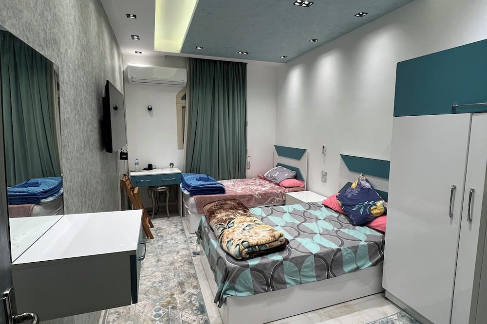 Faisal House | Charming 2-bedroom building in Suez Governorate with AC
