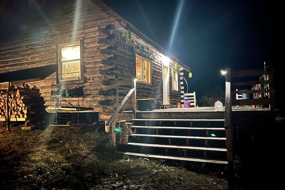 Worcester Cabin | Rustic 126-Acre Hunting Camp – Budget Stay Near Cooperstown