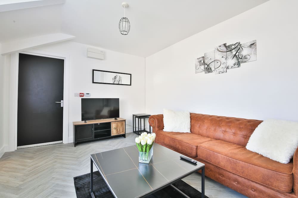 Cwmbrwla Apartment | Cosy & Stylish 2 Bedroom Apartment
