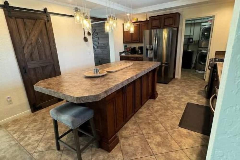 Newkirk House | Fork in the road