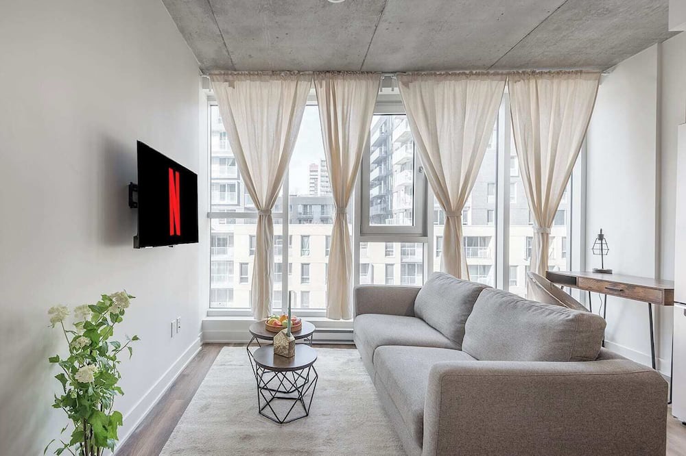 Shaughnessy Village Apartment | Concordia- 100 Walkscore-Comfy