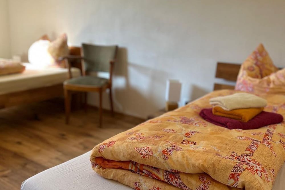 Flammersfeld House | 2-bed room Birch - Guest and seminar house Mensch und Natur