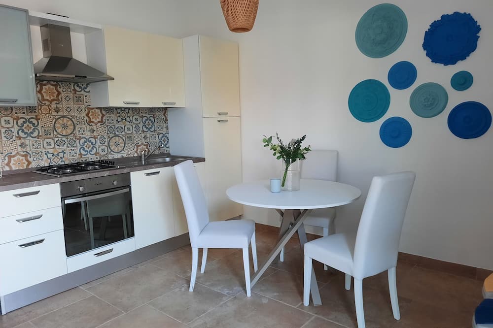 Torre Castiglione Apartment | Small apartment in the reserve "Palude del Conte" 300m from the crystal clear sea