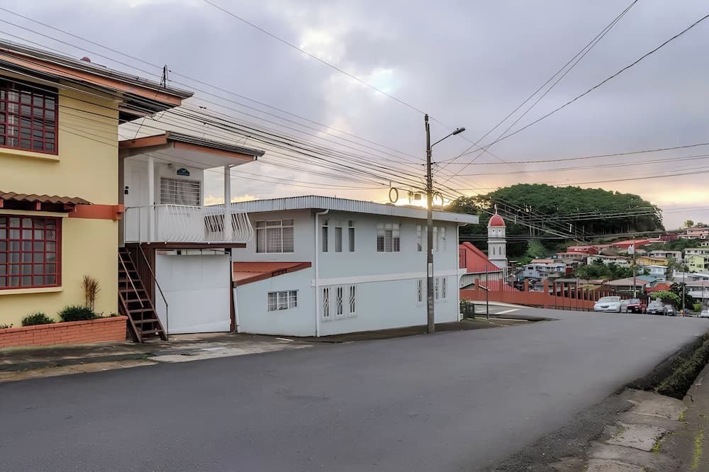 Alfaro Ruiz Apartment | Nido del Parque, Zarcero
