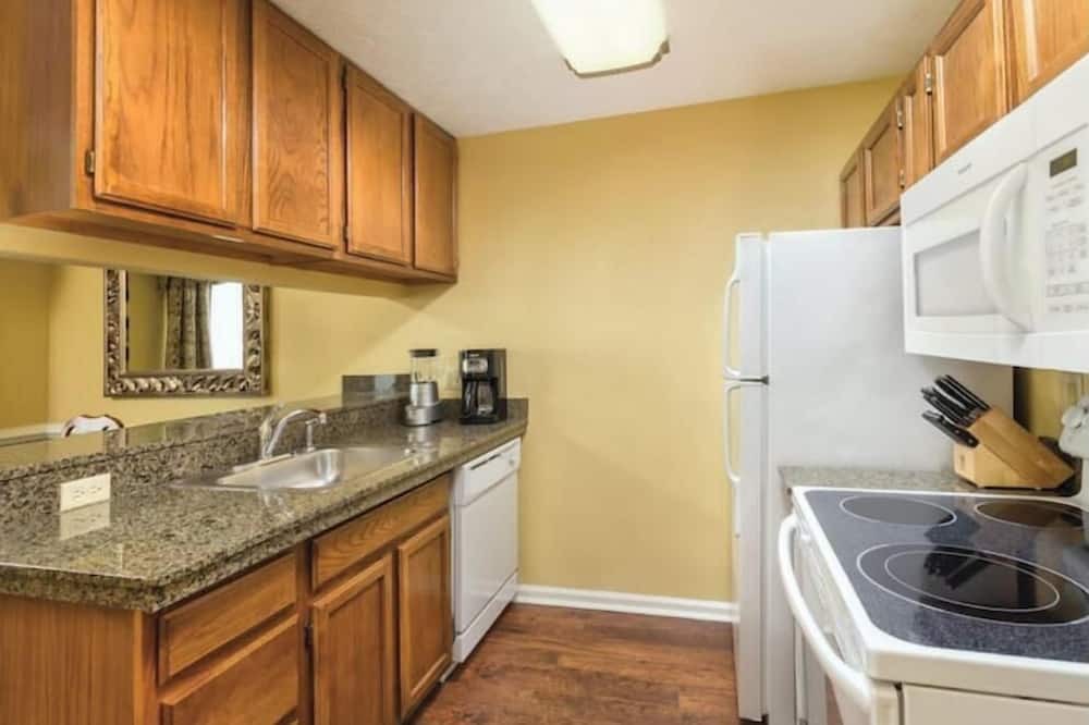 Williamsburg Apartment | 2 bdrm suite, Patriots Place, VA