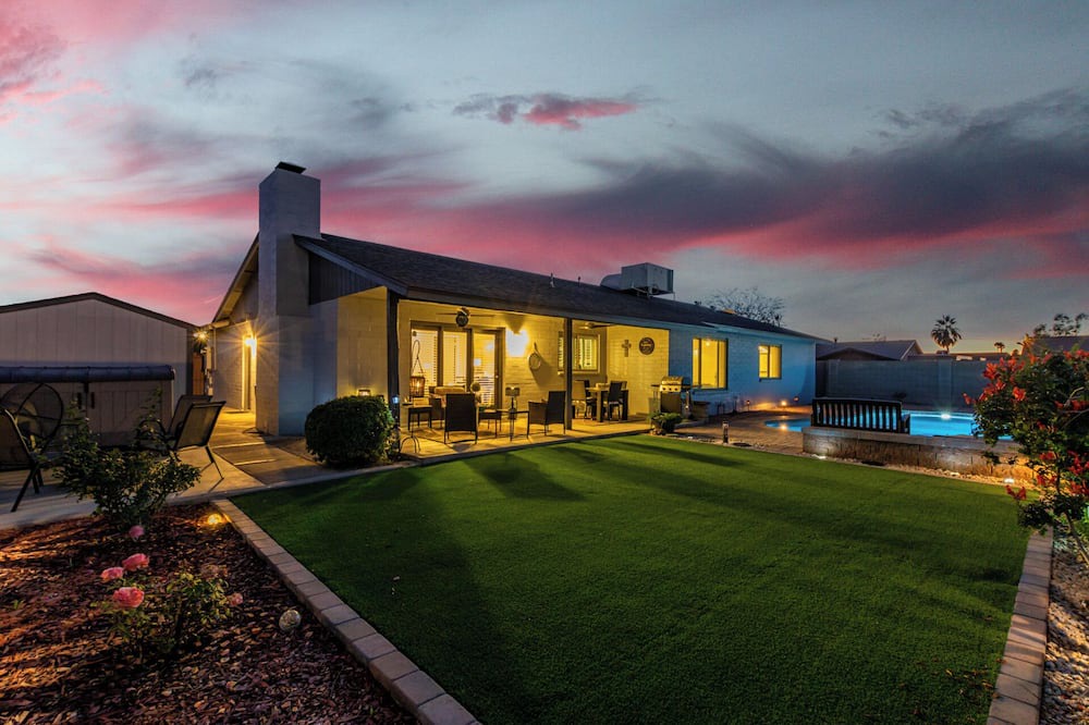 Glendale House | Private Oasis in Glendale
