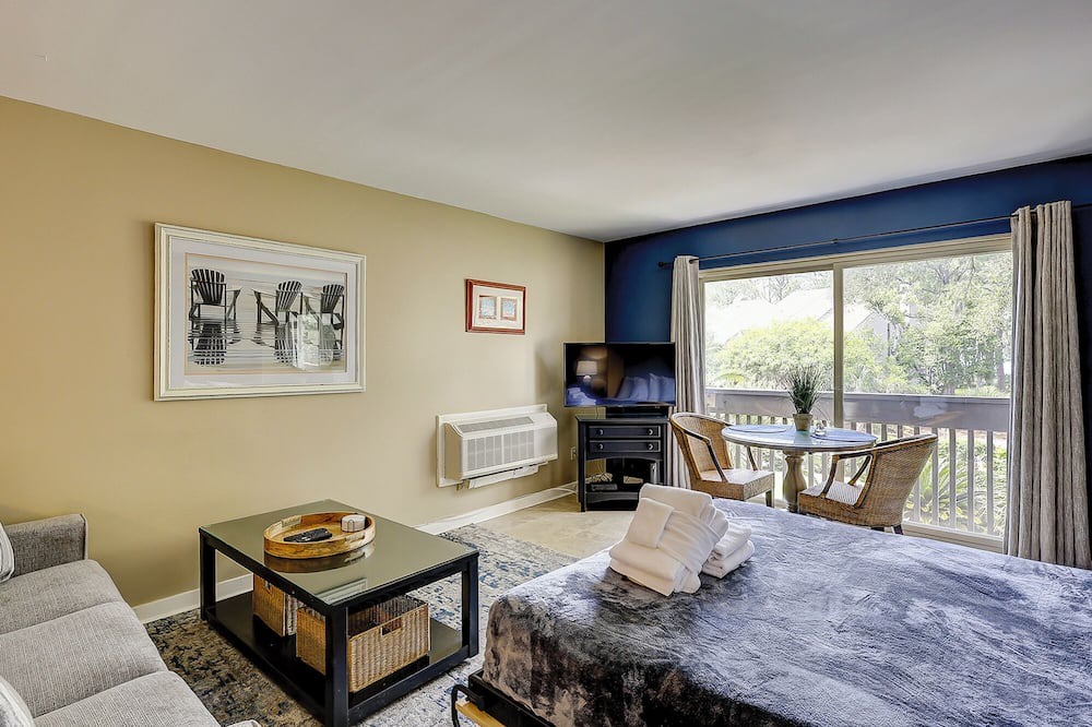 South Beach Villa | Sunset Rentals- 1687 Bluff Villas