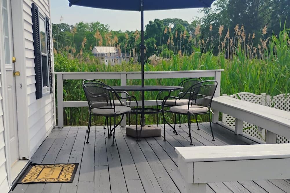 St. Michaels Cottage | Cottage #5 White Swan At Water with Deck