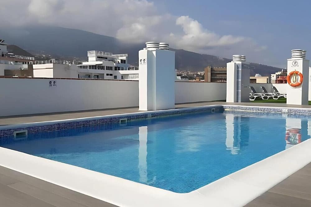 Puerto de la Cruz Apartment | Puerto Cruz Relaxing Shared Pool