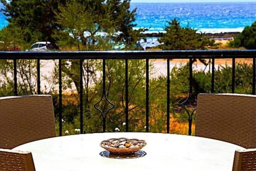 Pylos-Nestoras Villa | Romanos Beach Villas : Holiday Home - Beach Front