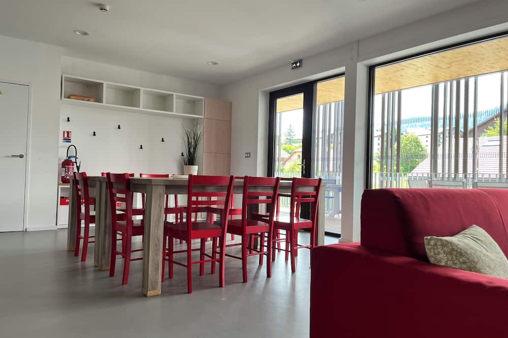 Metabief Apartment | Le Mont d'Or - Handicap gîte for 10 people