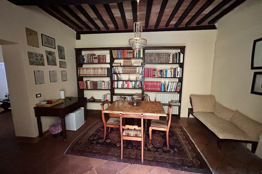 Vescovado Apartment | Apartment "the oak tree"
