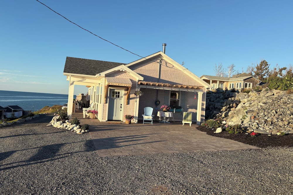 Antigonish County Cottage | Xanadu By The Sea Premium Cottage Rentals(The Hydrangeas)
