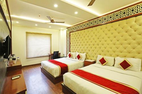 Dariyaganj Hotel | Hotel MGM Residency at Dariyaganj " Couple Friendly "